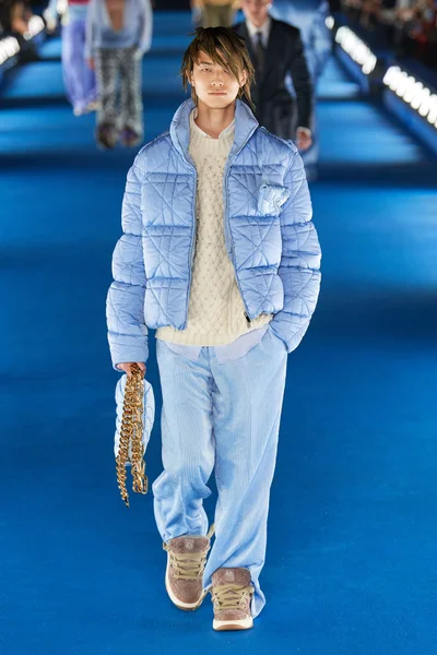 Look 21
